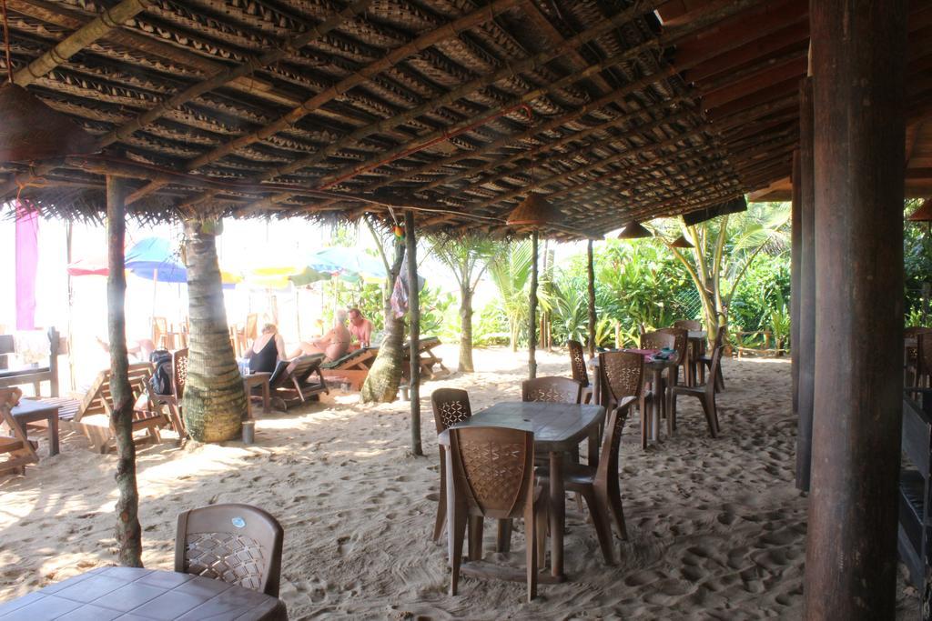 Warahena Beach Hotel Бентота Экстерьер фото