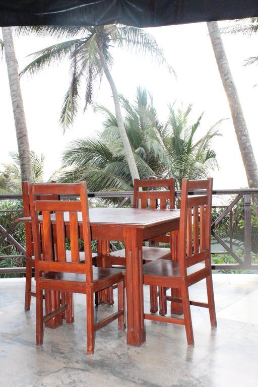 Warahena Beach Hotel Бентота Экстерьер фото